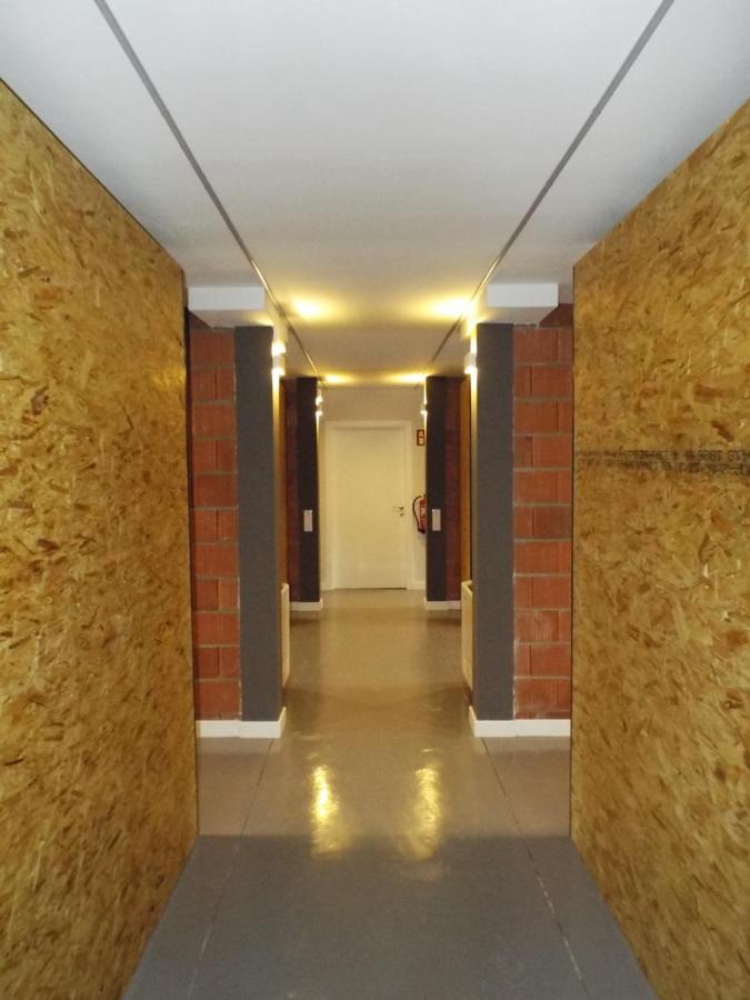 Albergue Santiago 15 Monforte มงฟอร์เต เด เลมอส ภายนอก รูปภาพ