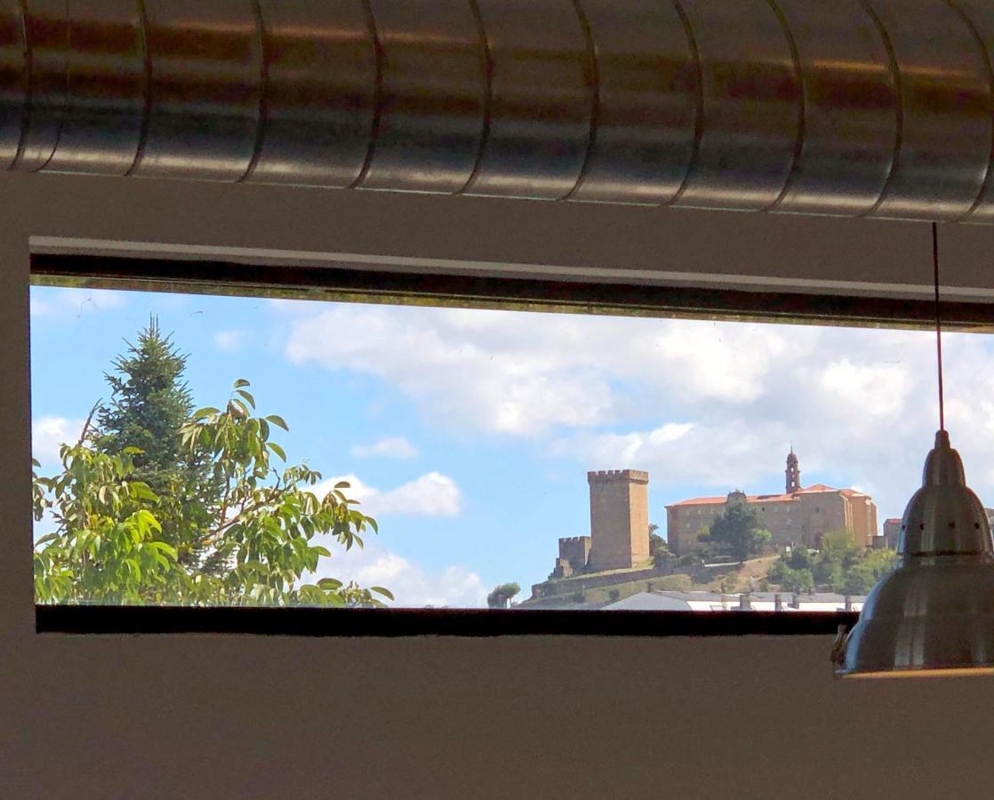 Albergue Santiago 15 Monforte มงฟอร์เต เด เลมอส ภายนอก รูปภาพ