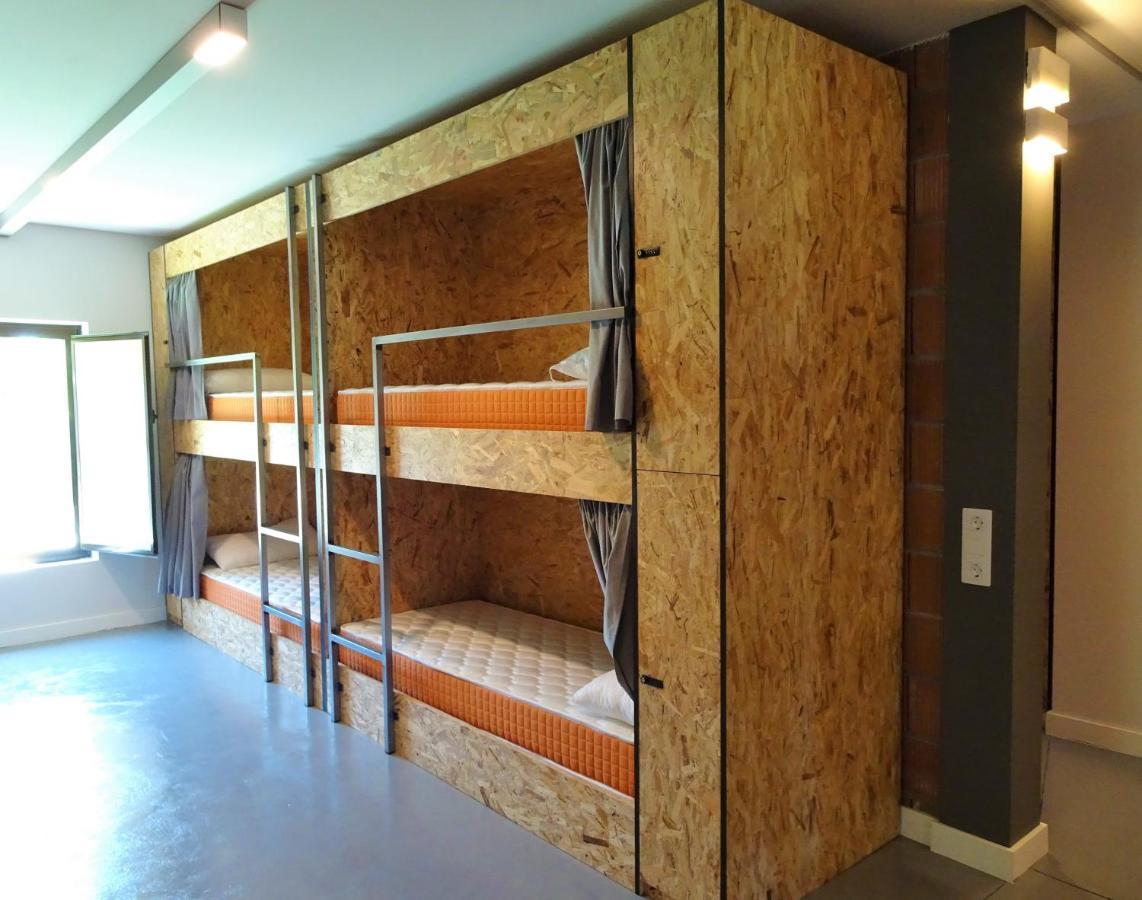 Albergue Santiago 15 Monforte มงฟอร์เต เด เลมอส ภายนอก รูปภาพ