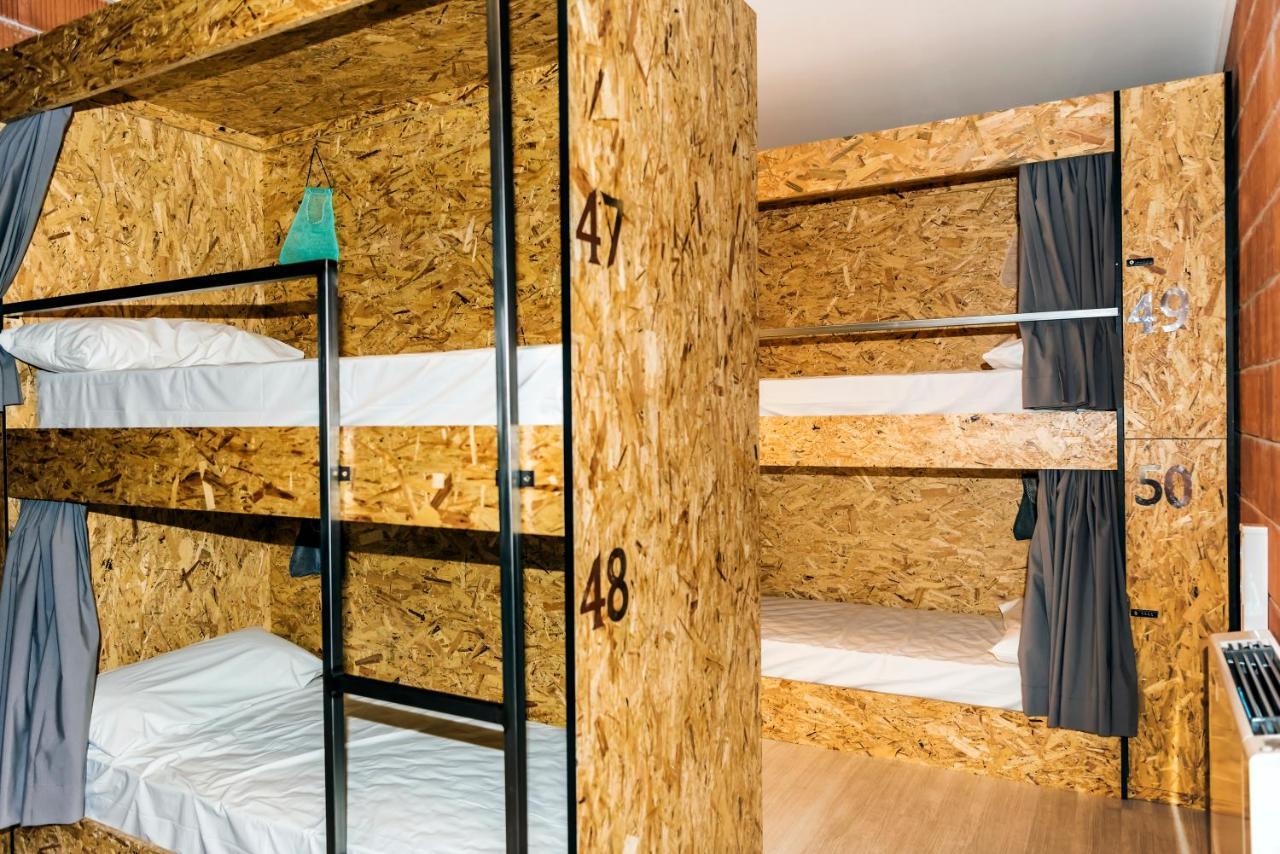 Albergue Santiago 15 Monforte มงฟอร์เต เด เลมอส ภายนอก รูปภาพ