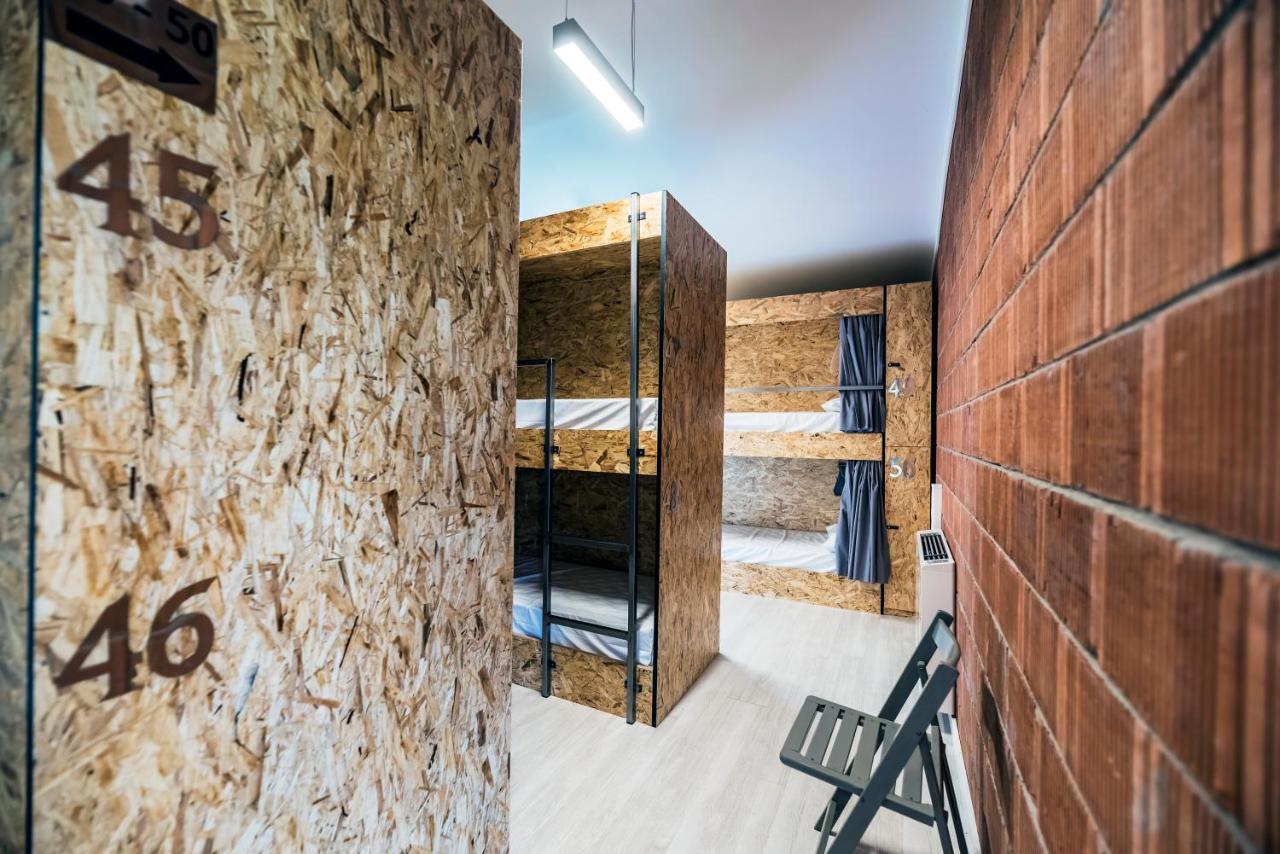Albergue Santiago 15 Monforte มงฟอร์เต เด เลมอส ภายนอก รูปภาพ