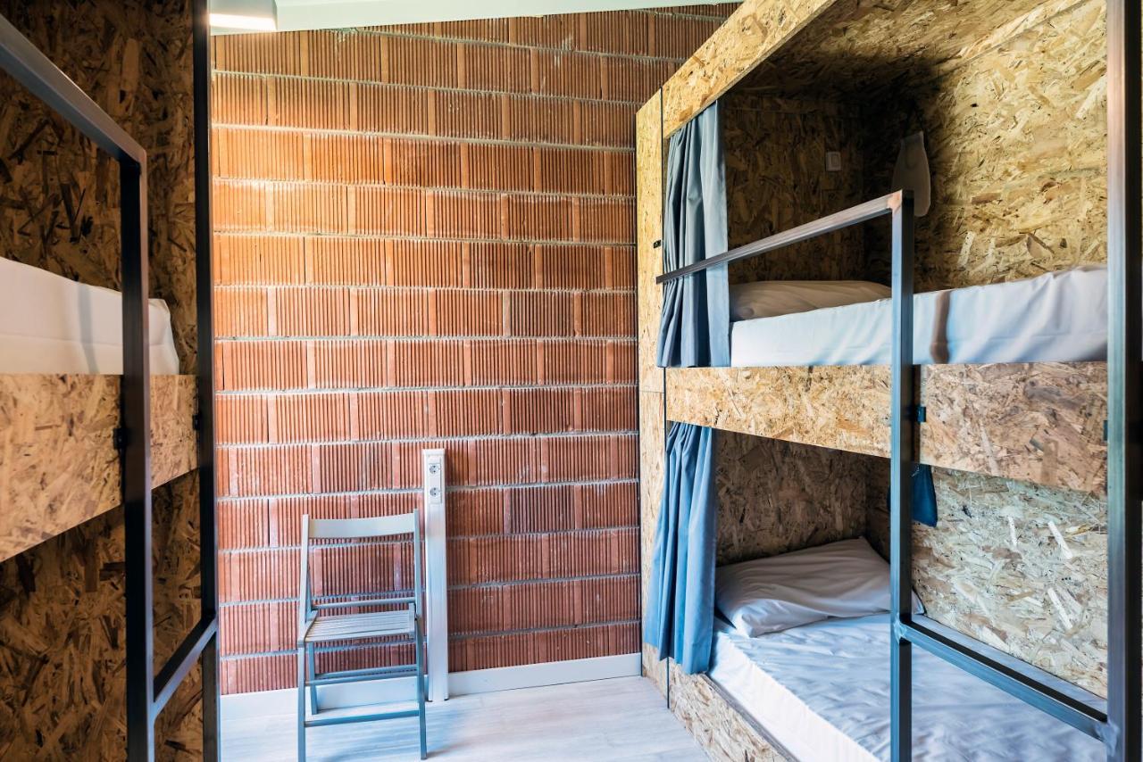 Albergue Santiago 15 Monforte มงฟอร์เต เด เลมอส ภายนอก รูปภาพ